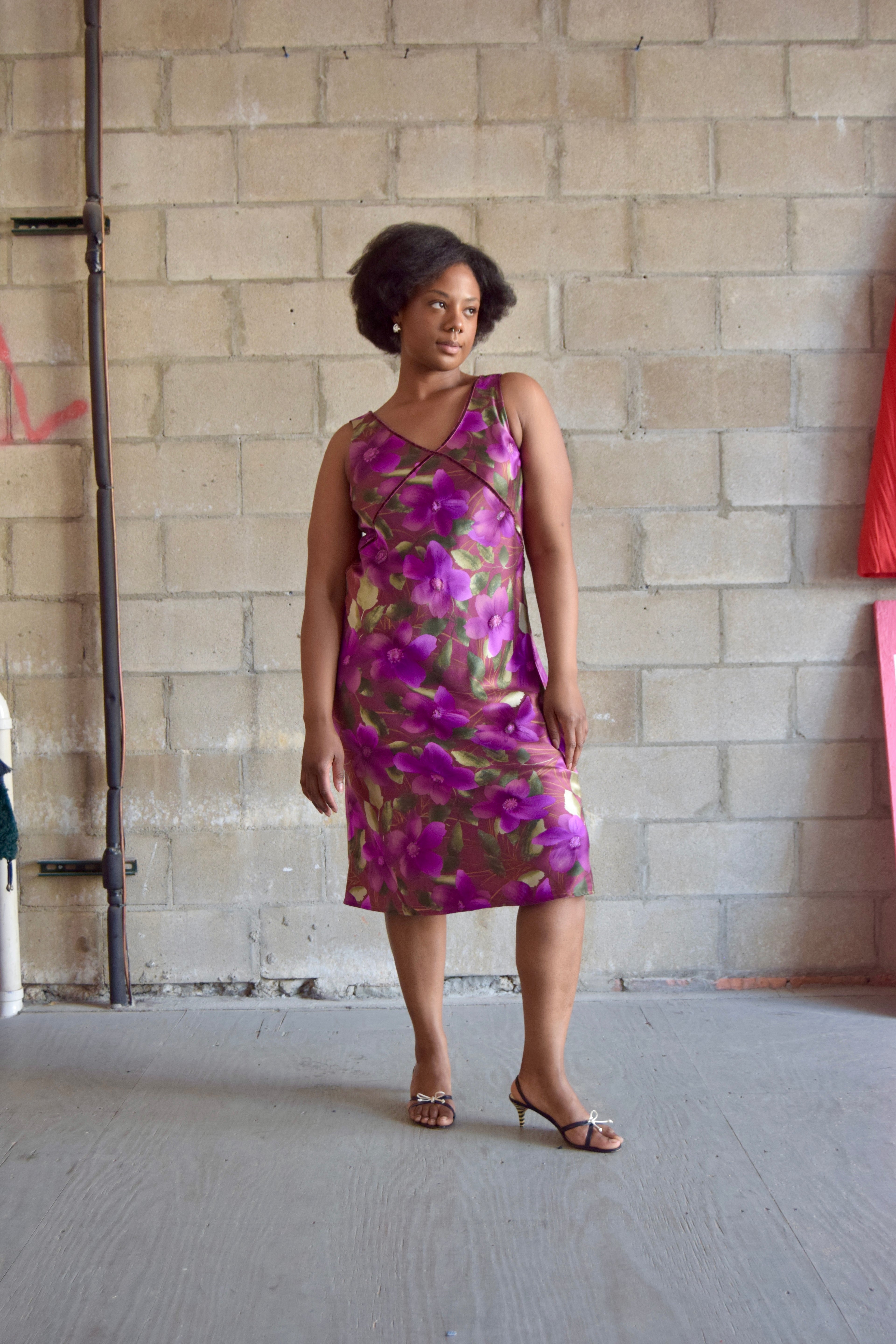 CASUAL CORNER PURPLE FLORAL PRINT SLEEVELESS V NECK MAXI DRESS