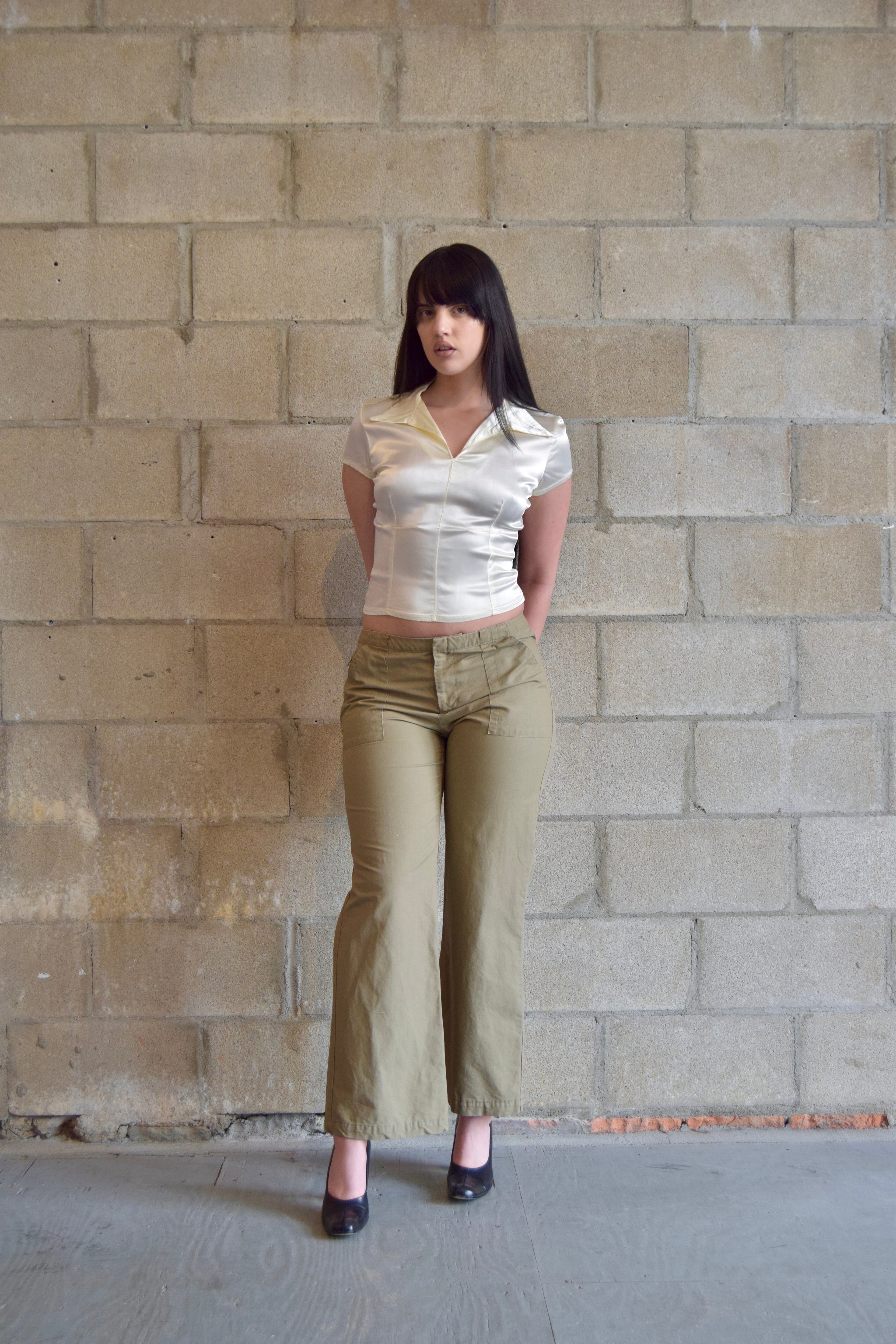 GAP CLASSIC LOW WAISTED KHAKI SLACKS