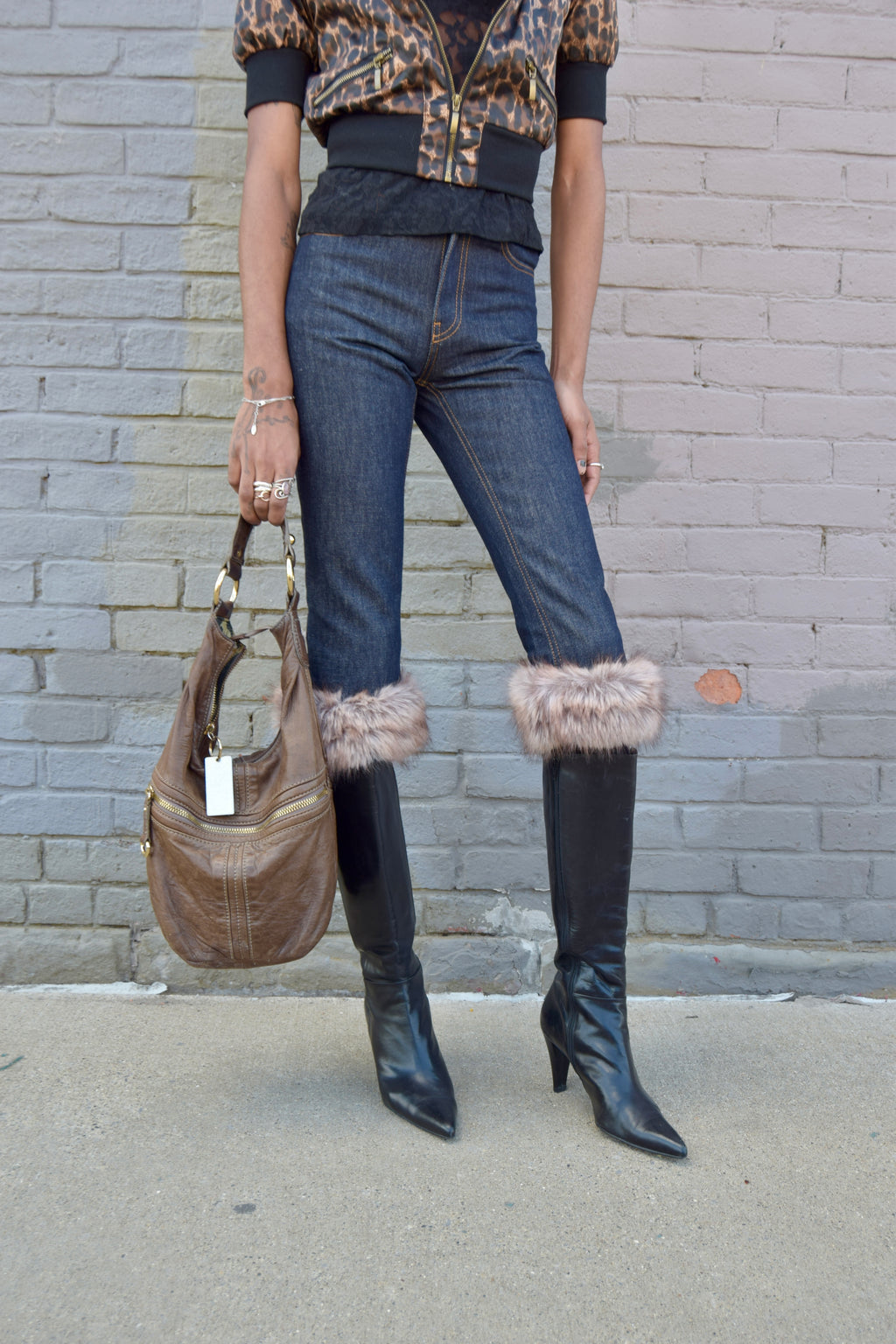 COPERNI DARK WASH DENIM CAPRI WITH FUR TRIM
