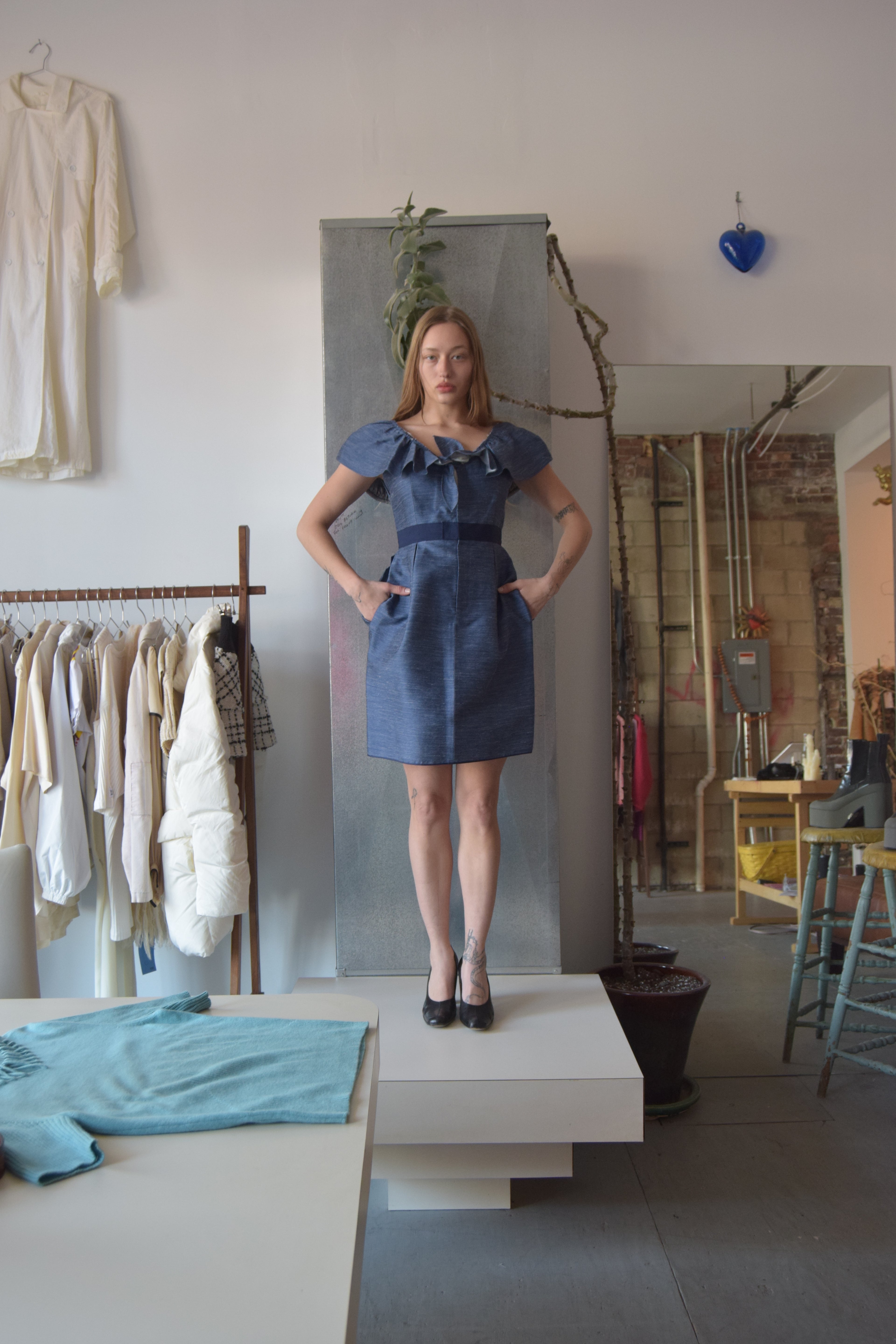 ISAAC MIZRAHI STRUCTURED DENIM DRESS
