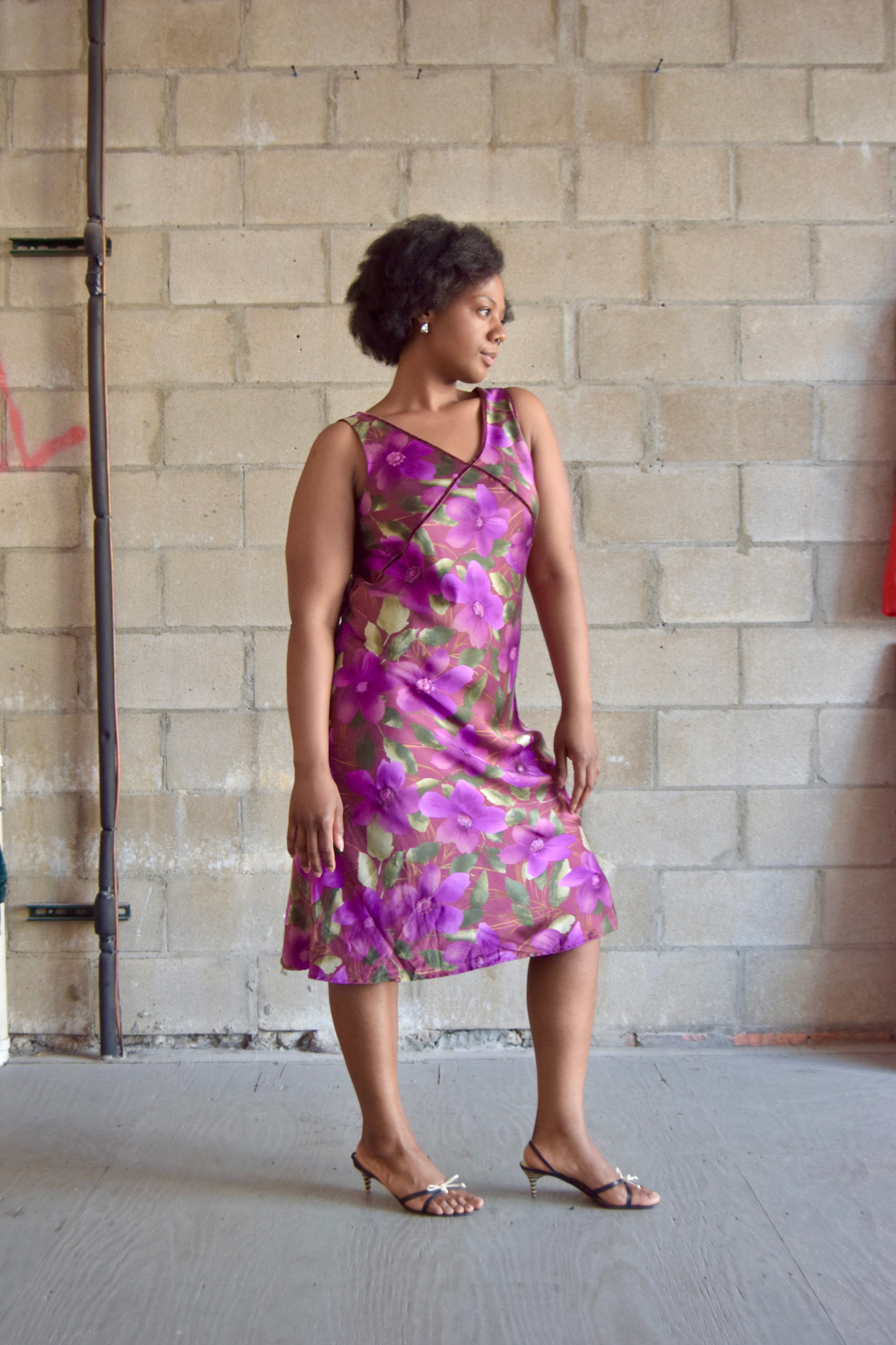 CASUAL CORNER PURPLE FLORAL PRINT SLEEVELESS V NECK MAXI DRESS