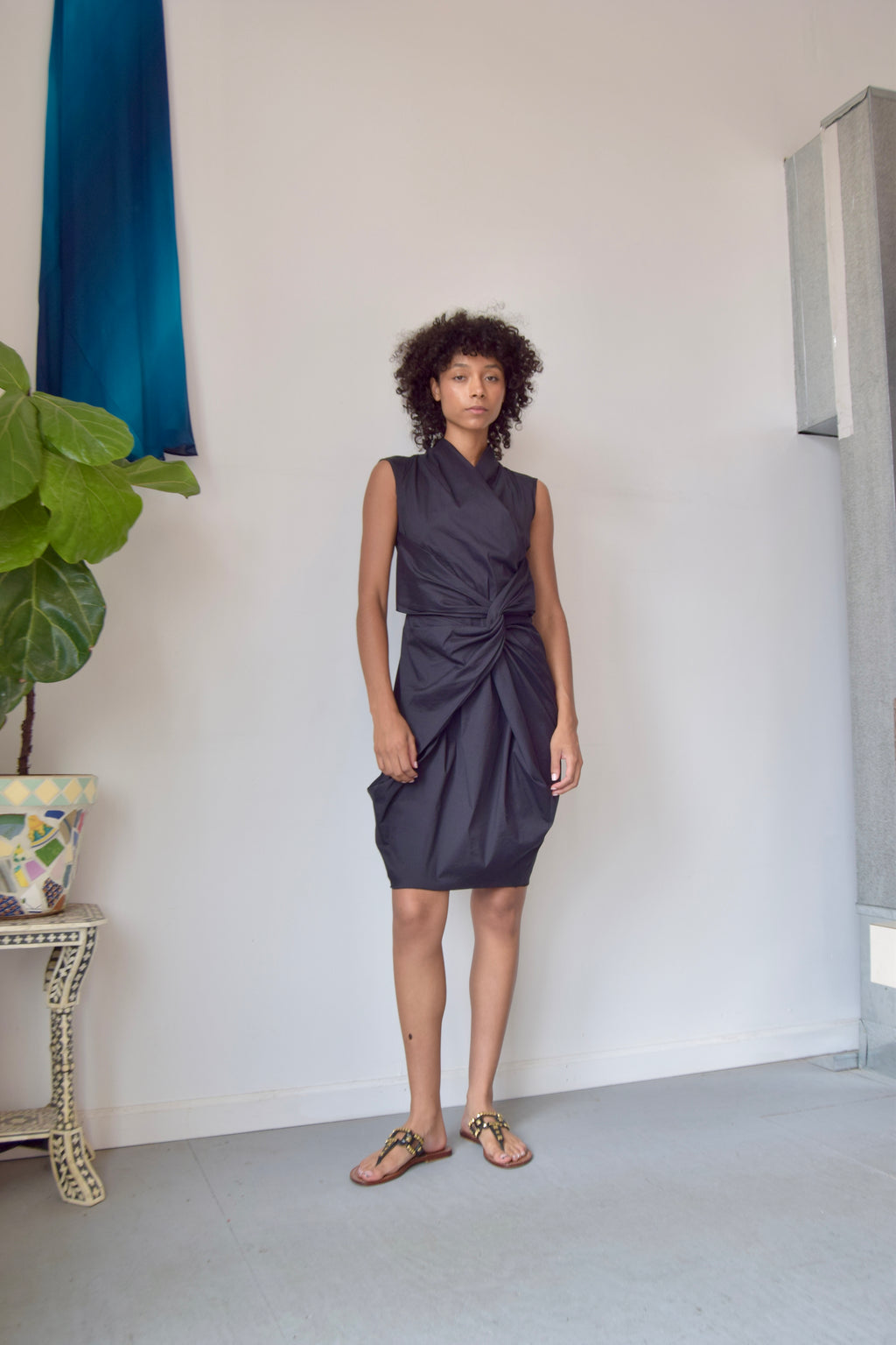 VERONIQUE MILJKOVITCH BLACK ABSTRACT SLEEVLESS MIDI DRESS