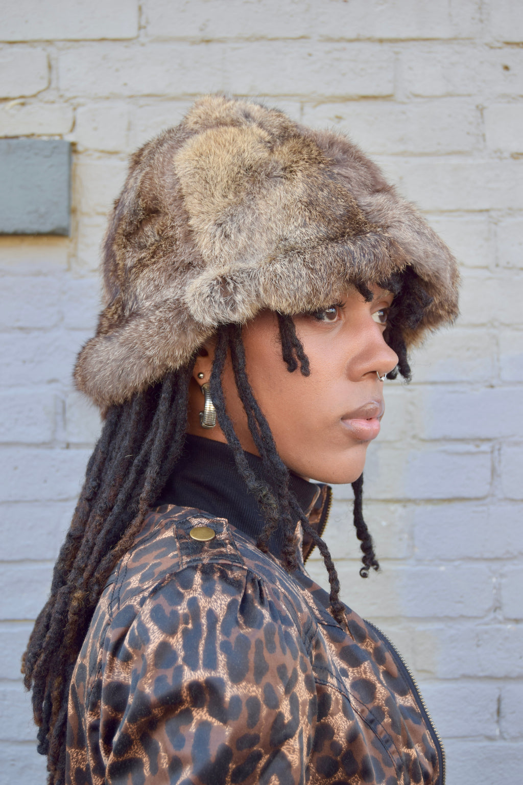 BROWN FUR BUCKET HAT WITH WOOL LINING