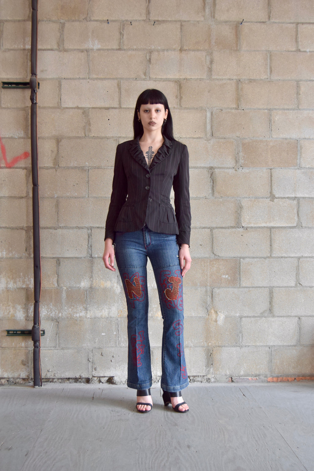 BISOU BISOU BLACK PINSTRIPE CINCHED BLAZER