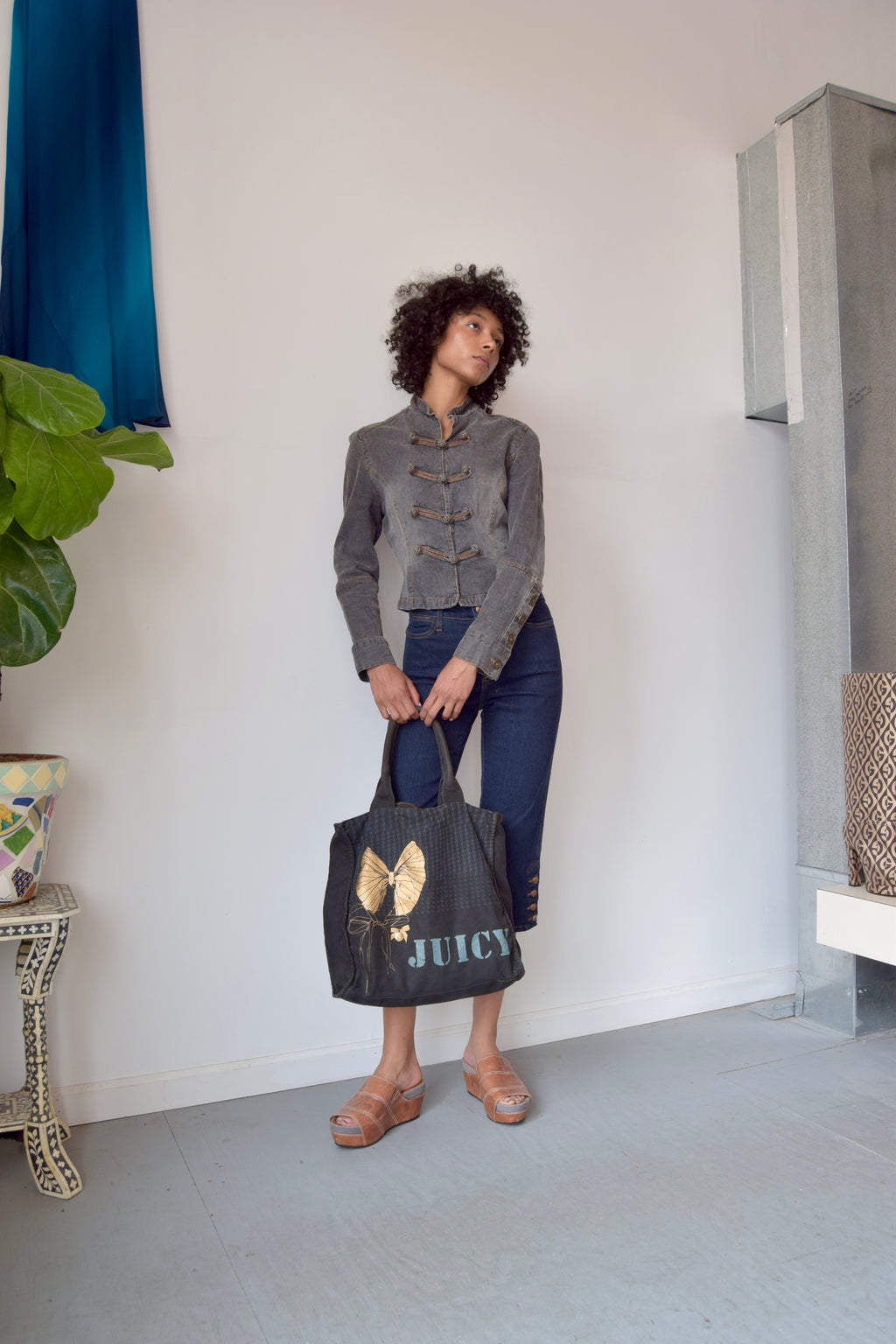 JUICY COUTURE BLACK COTTON DUFFLE PURSE WITH GOLD BOW DETAILS