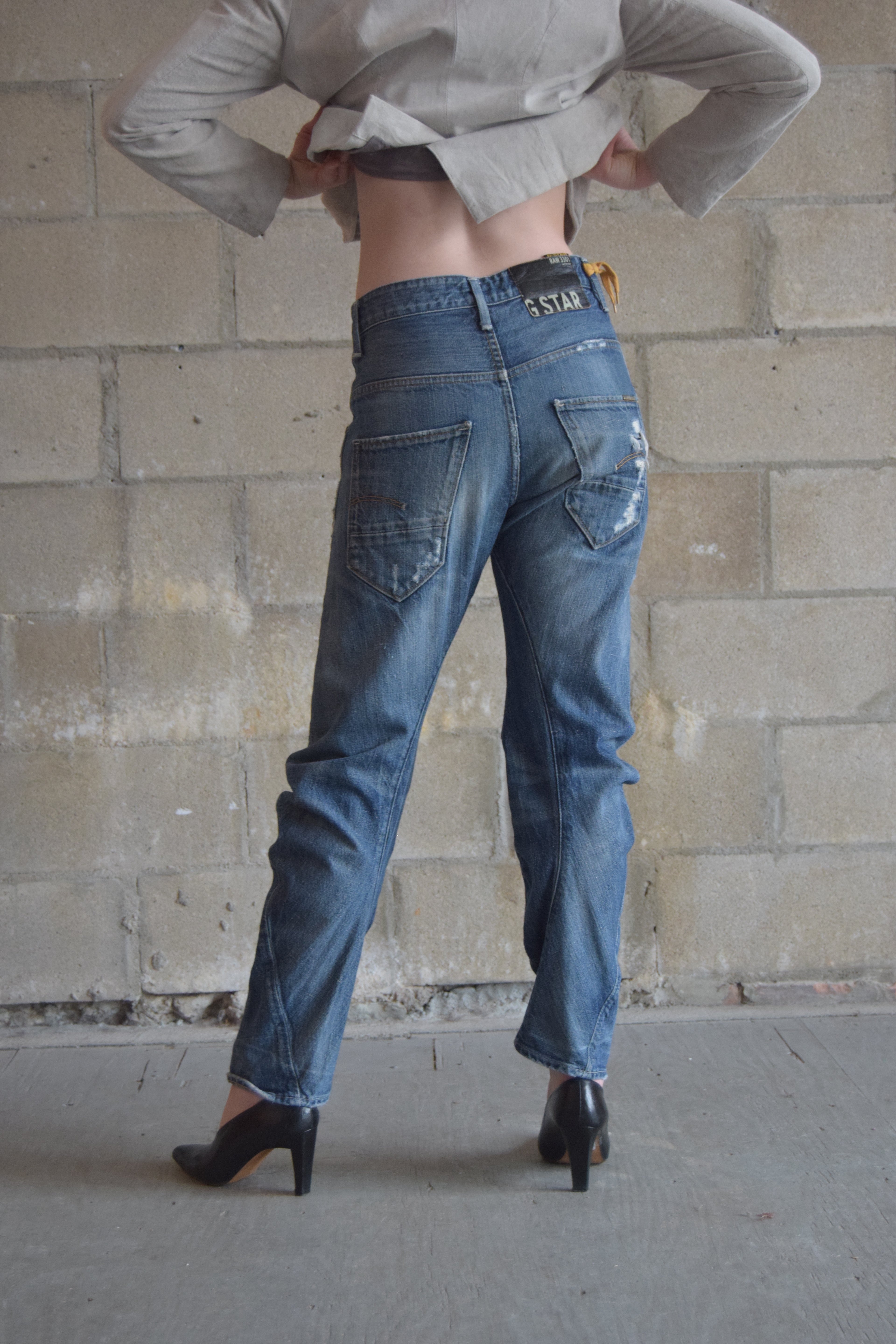 G-STAR DISTRESSED CURVED JEANS