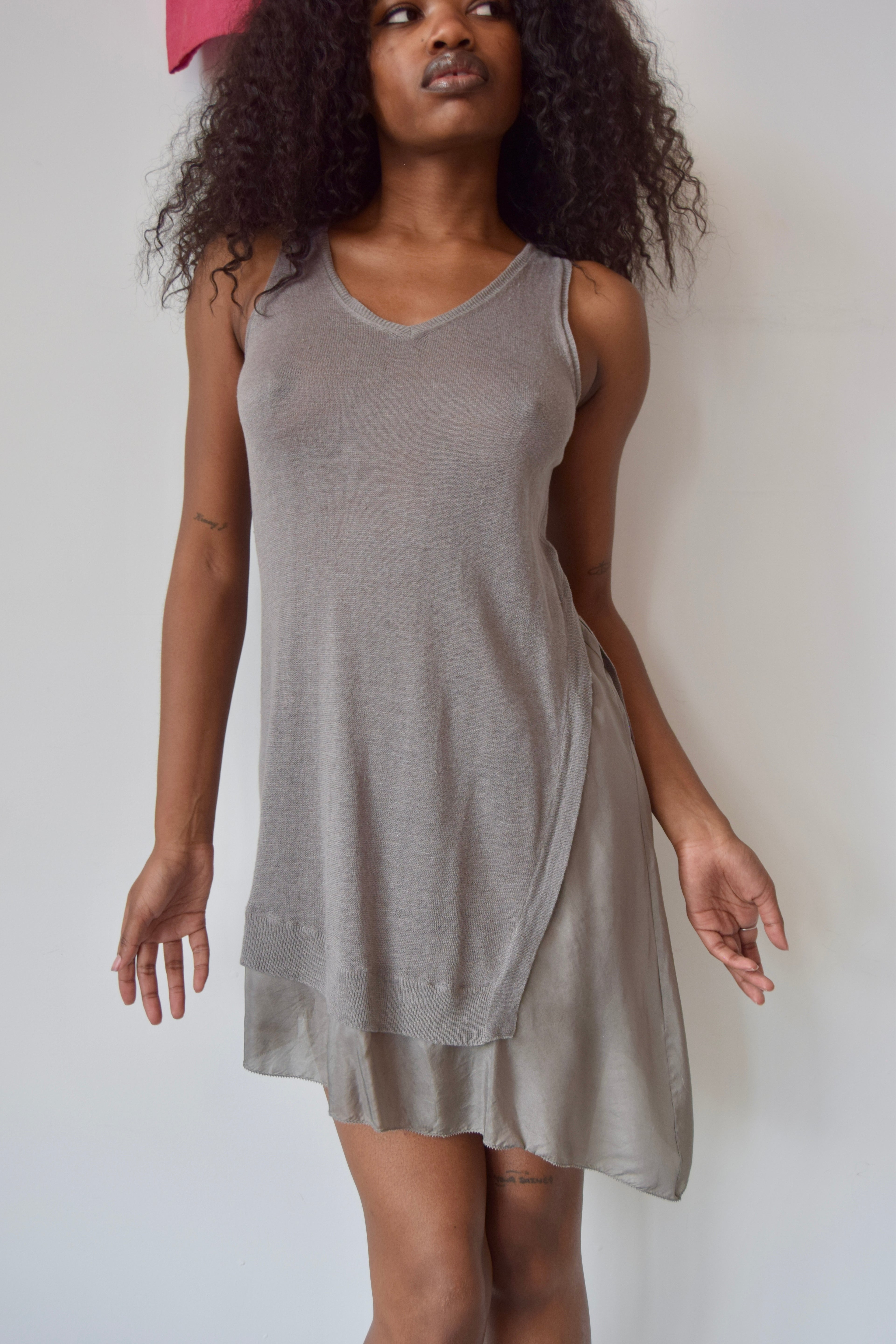 EILEEN FISHER GREY KNIT V CUT TANK WITH SILK LINING