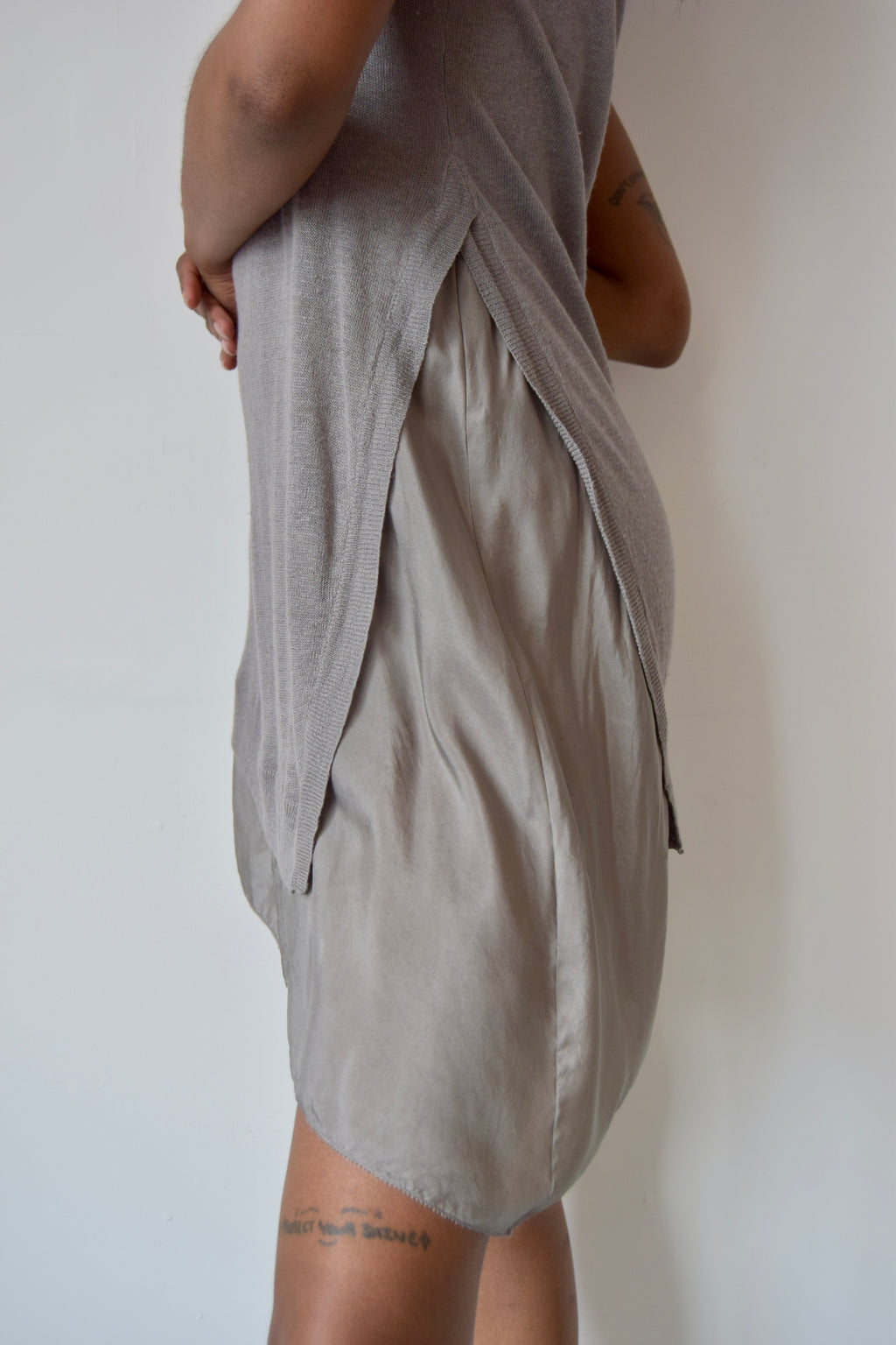 EILEEN FISHER GREY KNIT V CUT TANK WITH SILK LINING