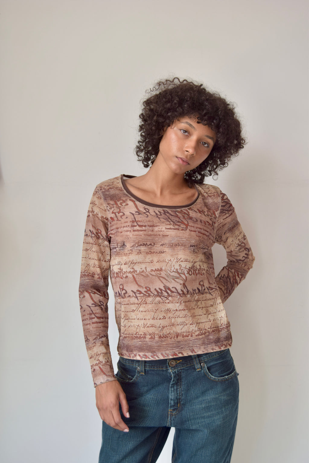 ERIC ALEXANDRE BROWN MESH SCRIPT GRAPHIC L/S TOP