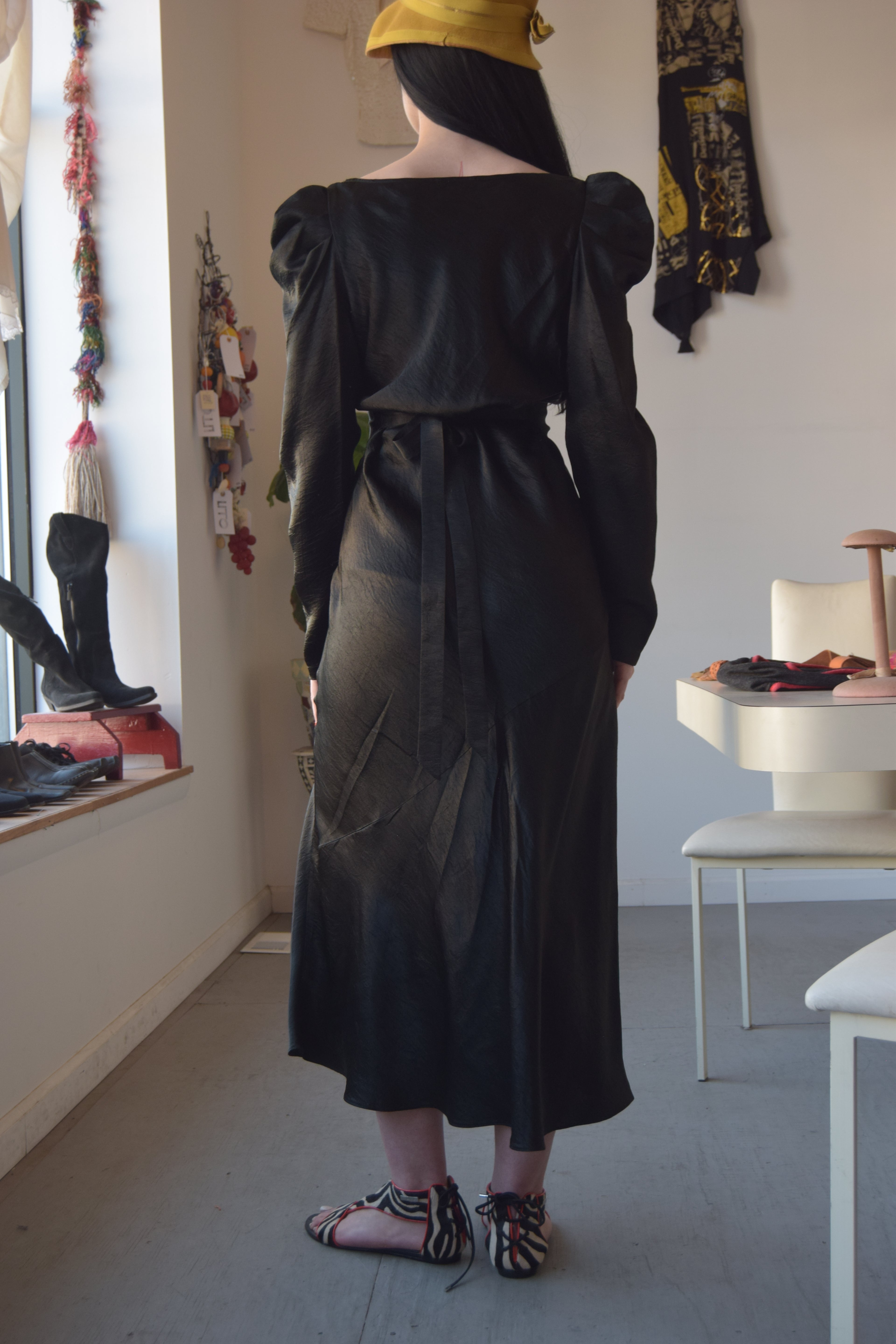 HOPE FOR FLOWERS BLACK LONG SLEEVE PUFF SHOULDER TIE WAIST DRESS