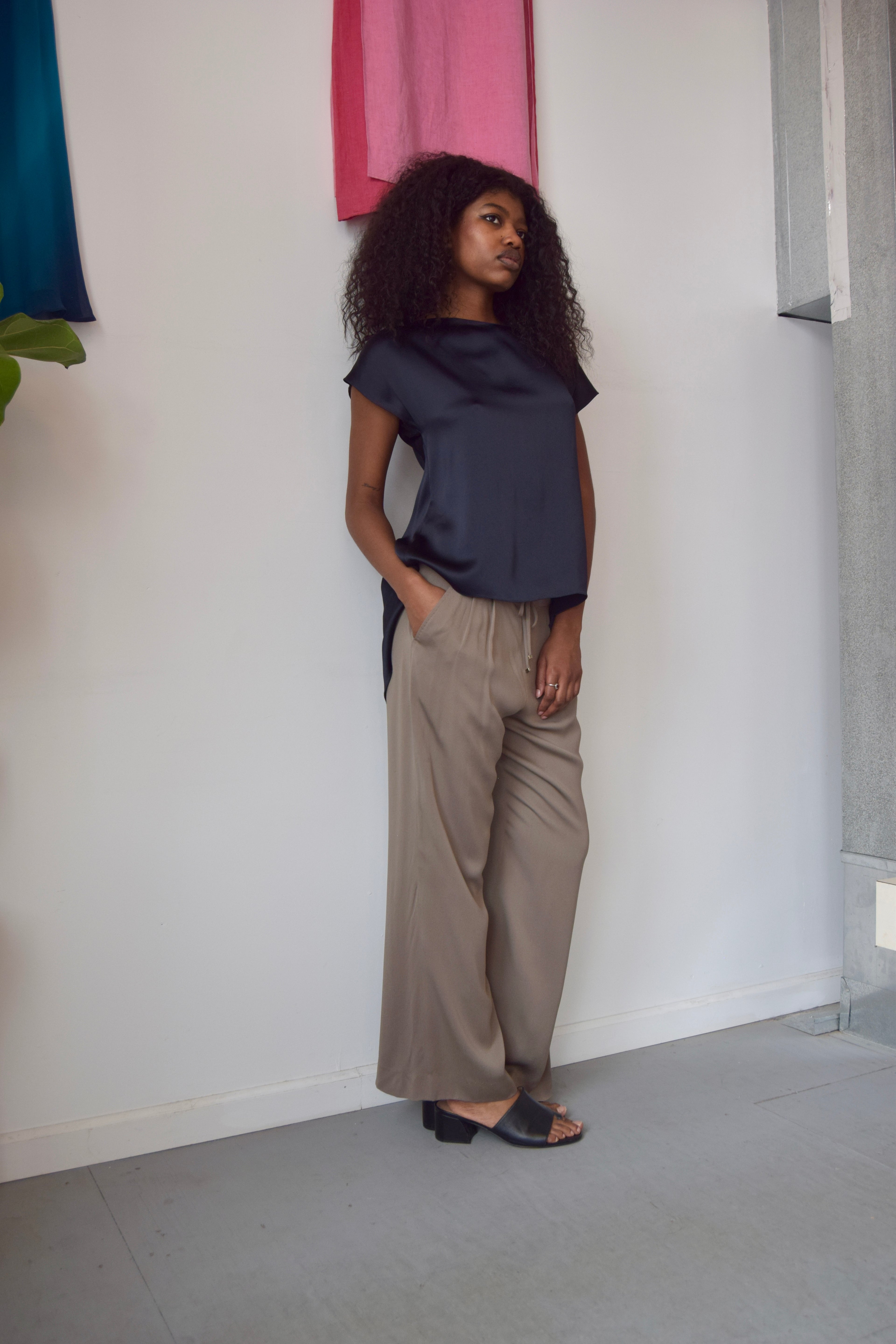 MAX MARA SILK TAUPE PANTS WITH DRAWSTRING WAIST