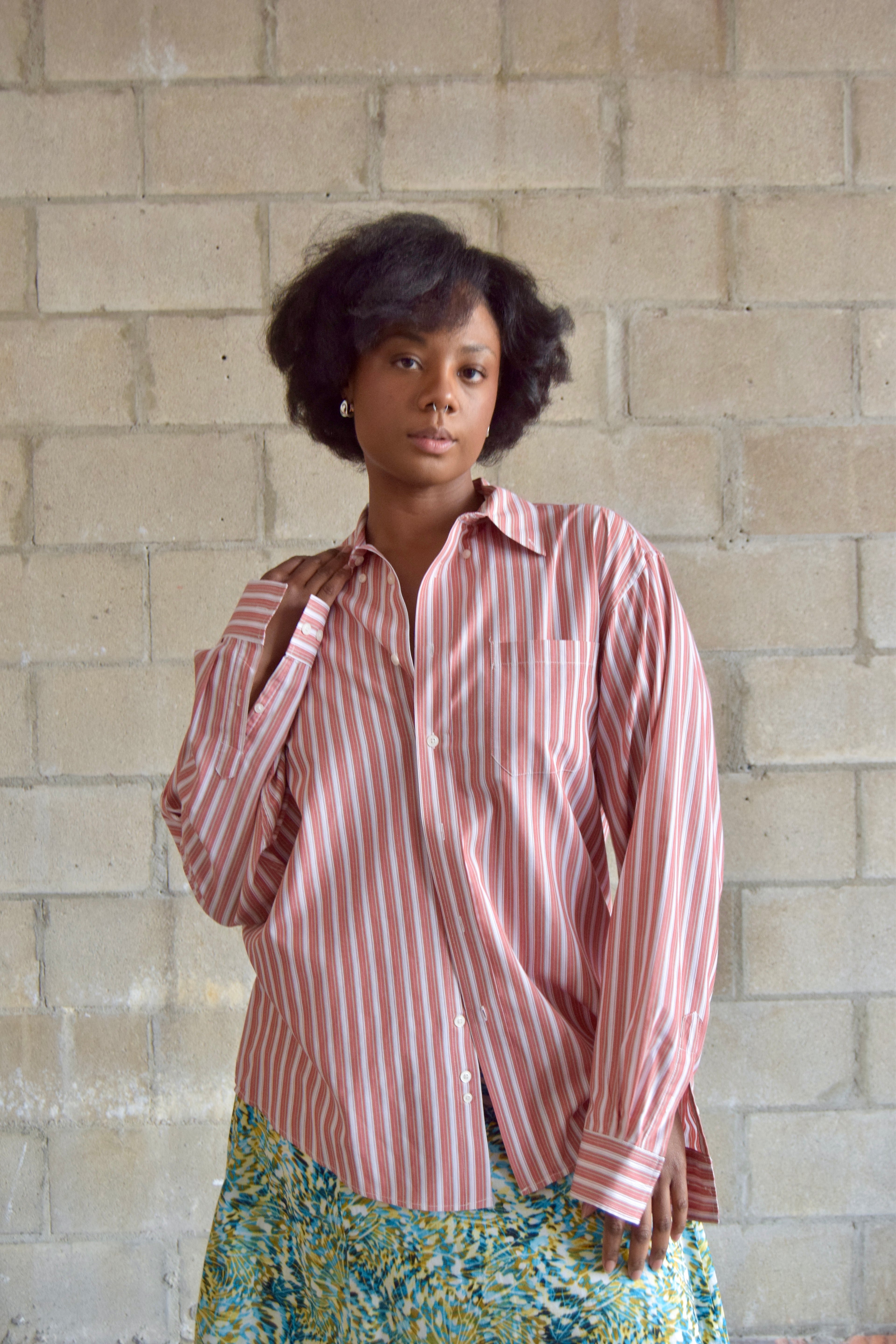 HAGGAR SALMON AND WHITE STRIPED BUTTON DOWN