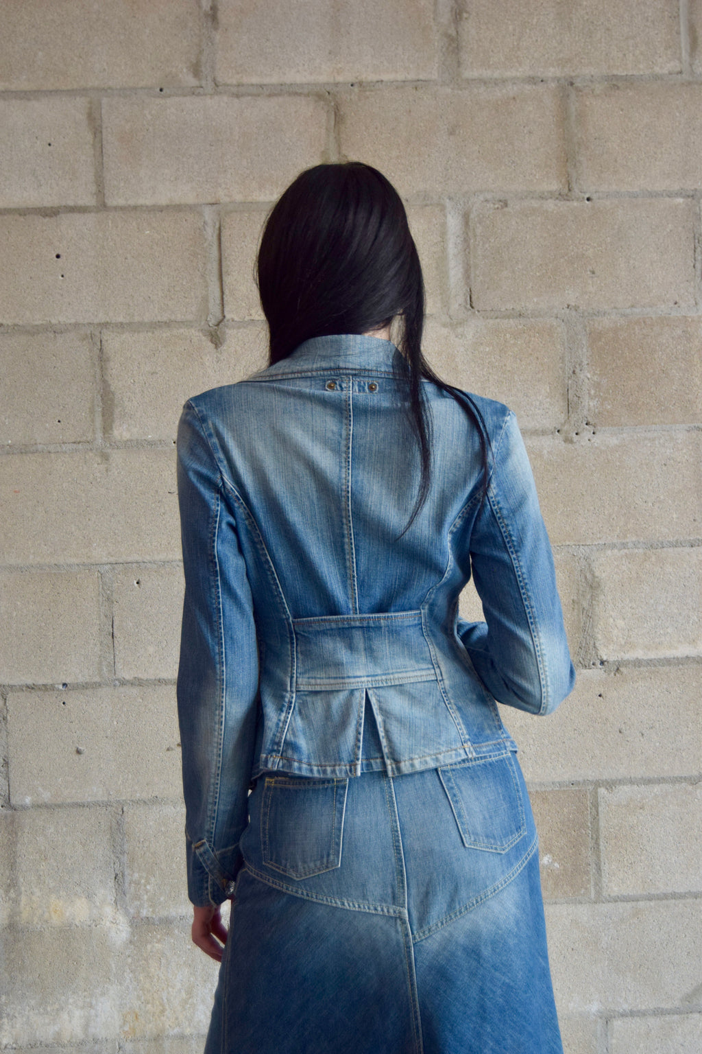 FORNARINA LIGHT WASH COLLARED DENIM JACKET WITH FRONT POCKETS AND RHINESTONE DETAILING