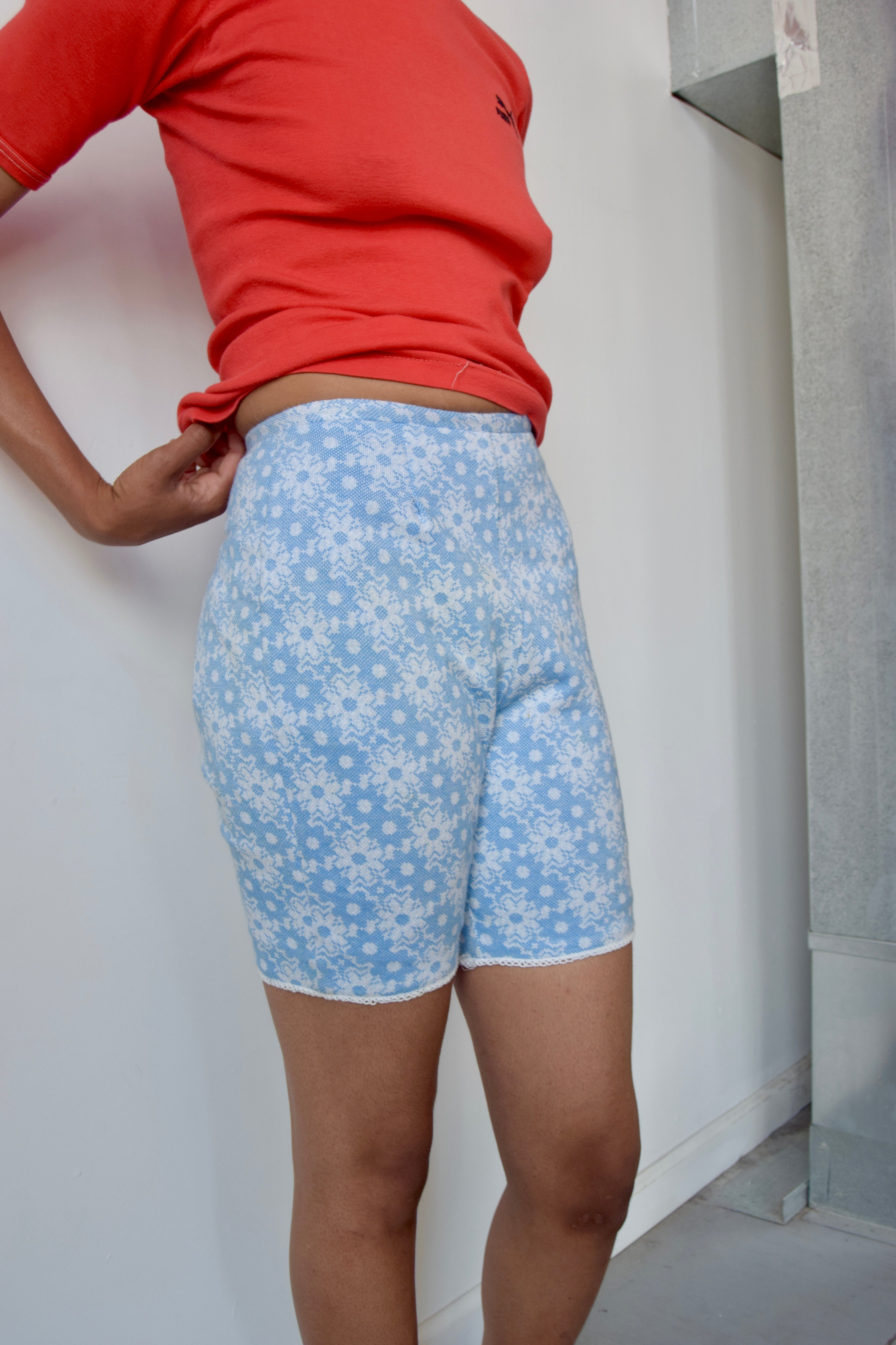 TRACY TEES BLUE FLORAL COTTON SHORTS