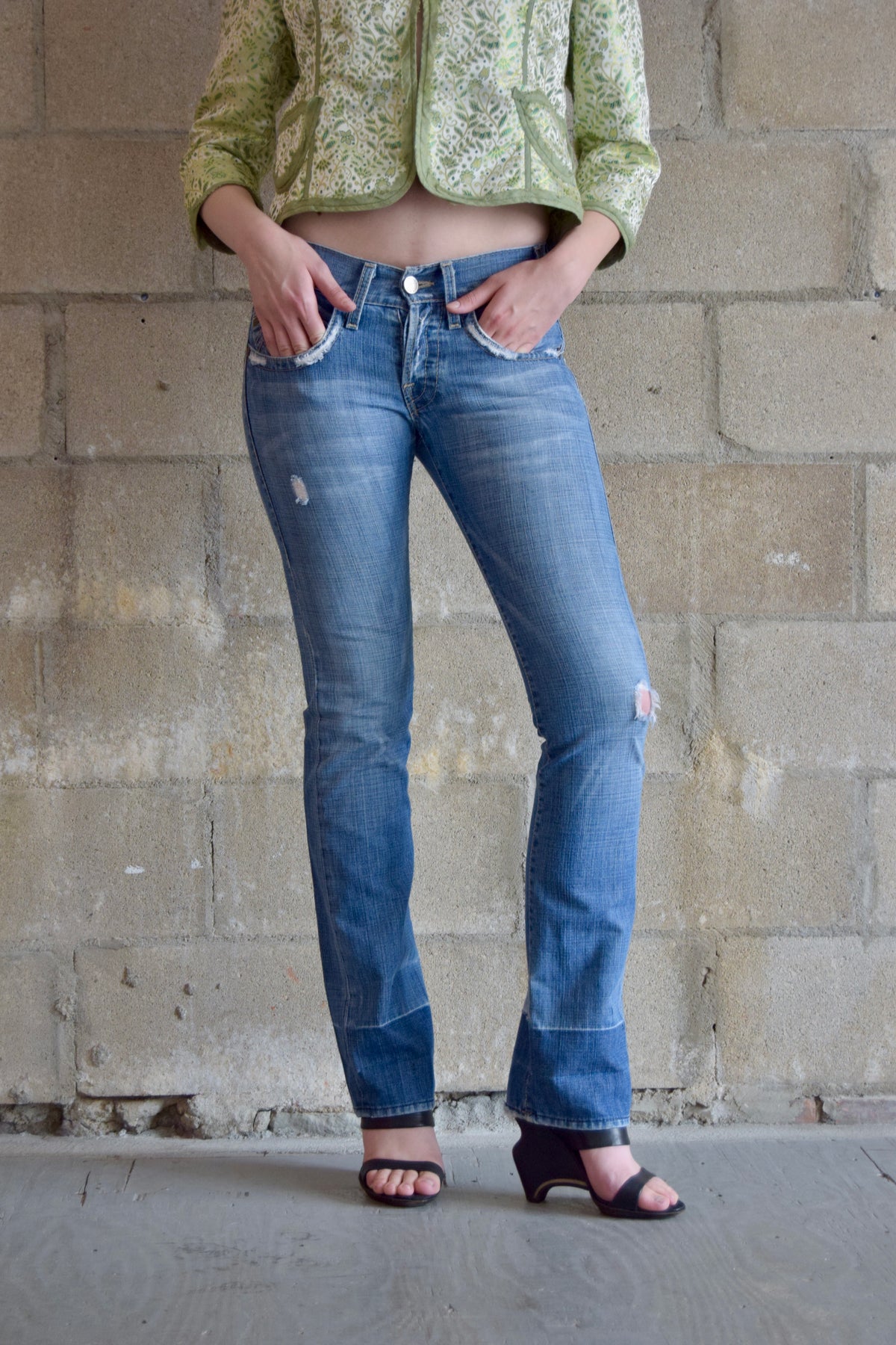 TRUE RELIGION DENIM JEANS WITH LIGHT DISTRESSING