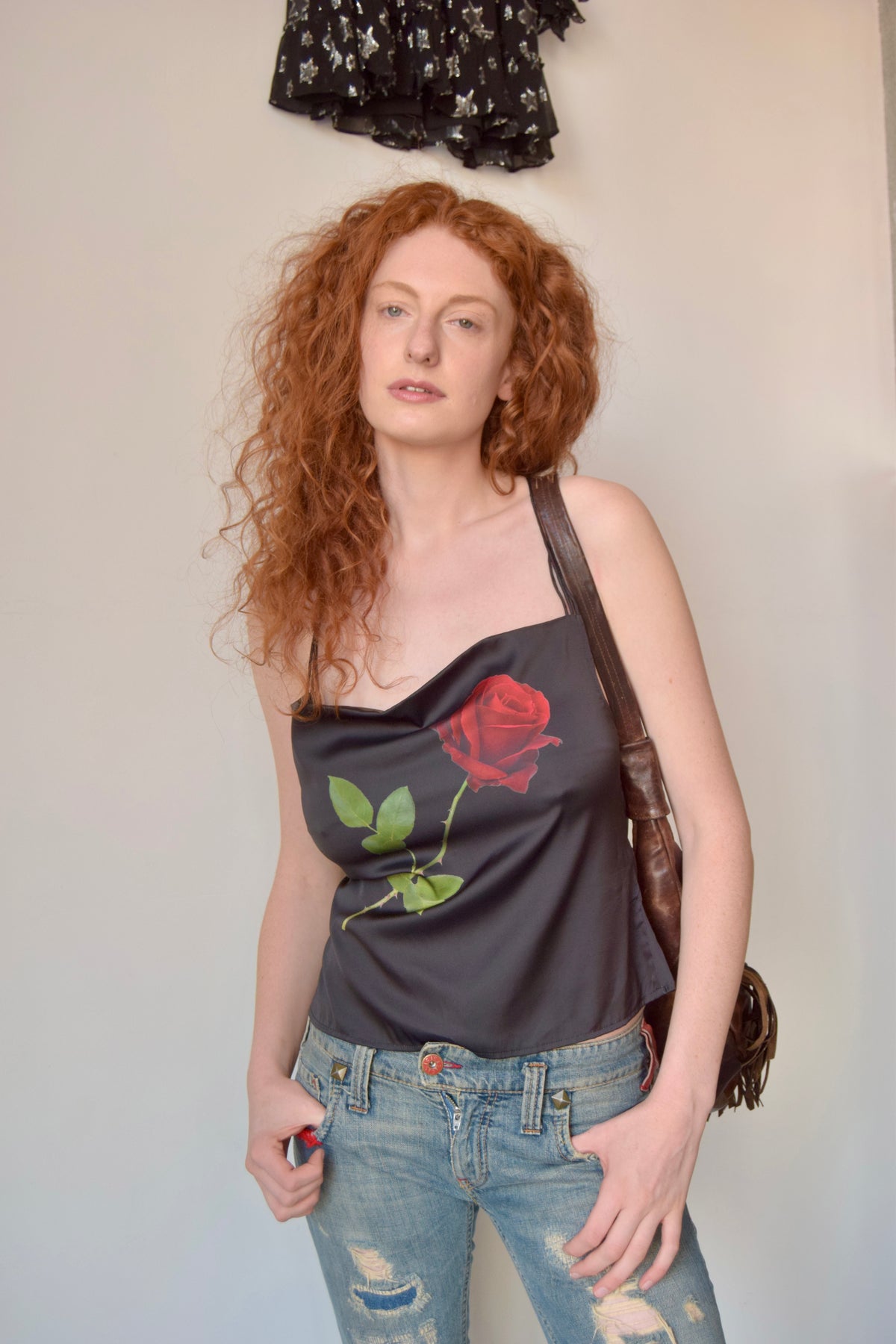 TYLER MCGILLVARY BLACK CROSS BACK CAMI WITH FLORAL PRINT