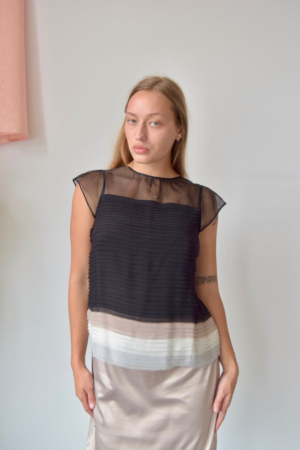 VINTAGE RUFFLE TRIM MESH PANEL BLOUSE