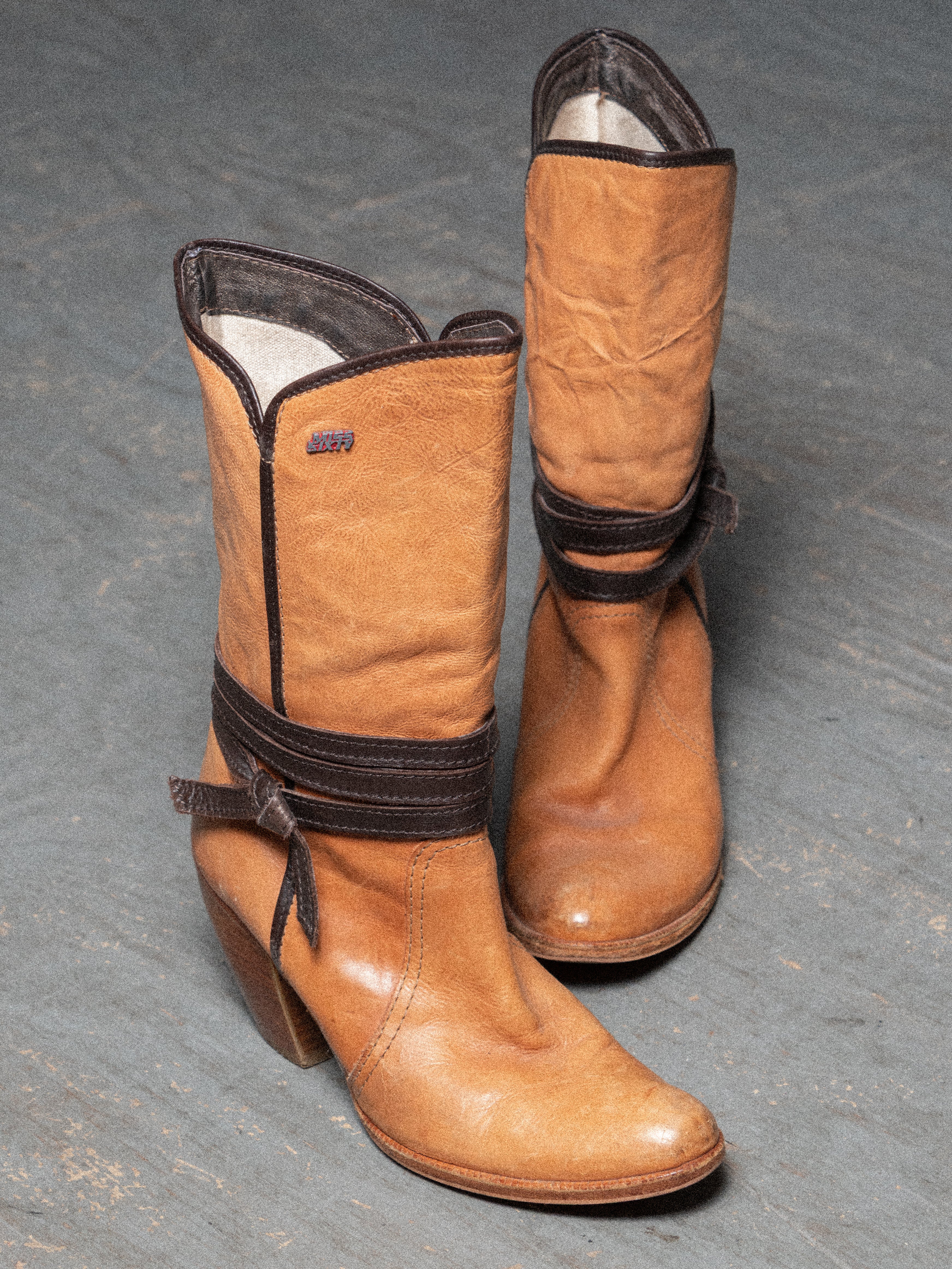 MISS SIXTY TAN COWBOY HEEL BOOTS WITH BROWN W STRAP DETAILING