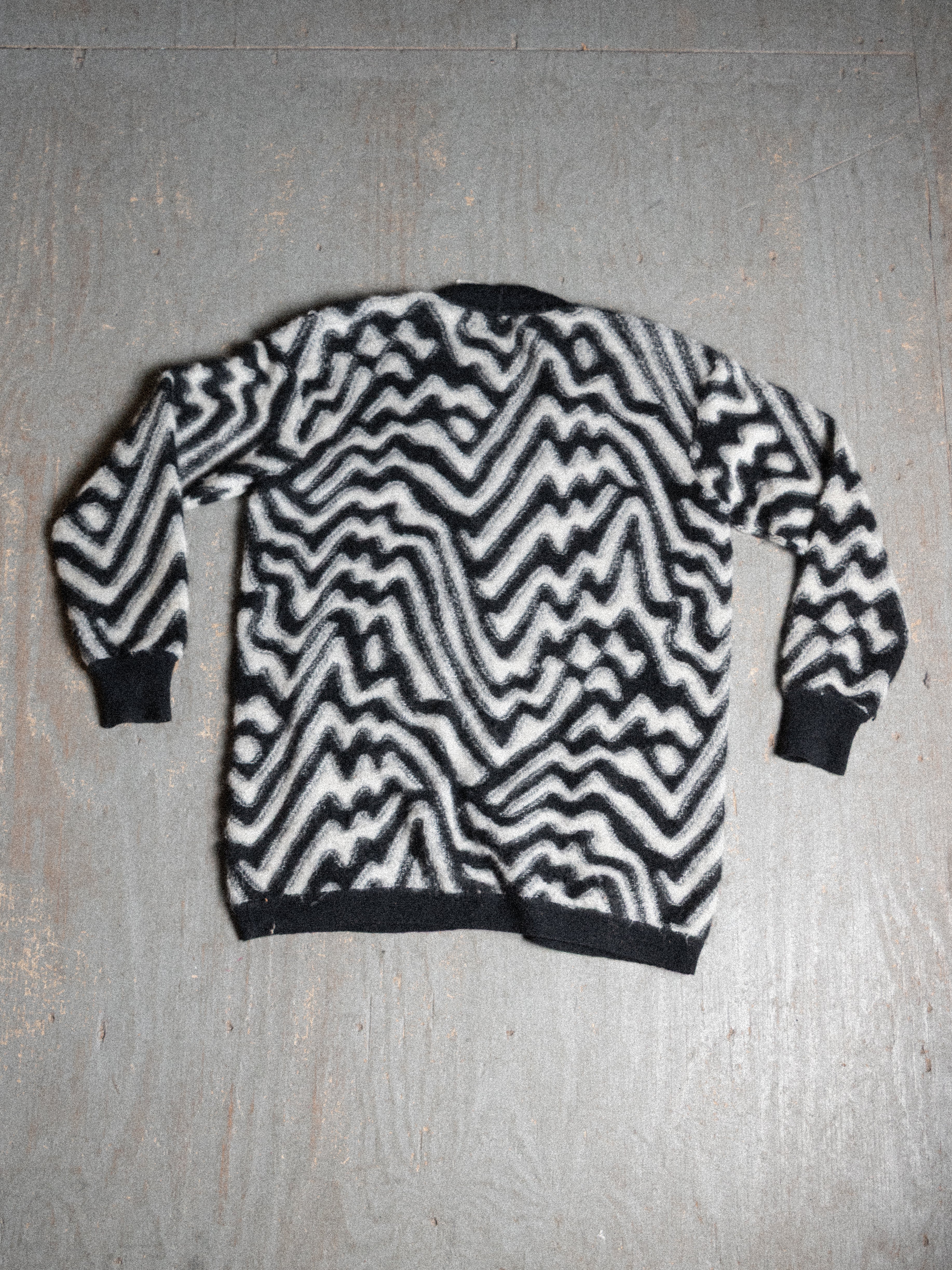 MISSONI VINTAGE BLACK AND WHITE PATTERNED CARDIGAN