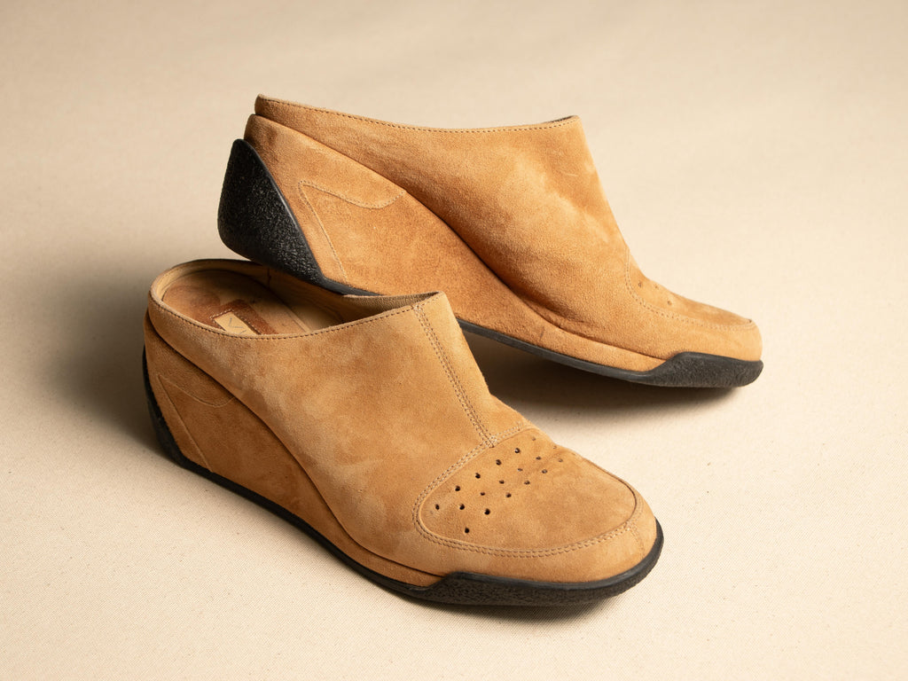 VIA SPIGA SUEDE PLATFORM MULES