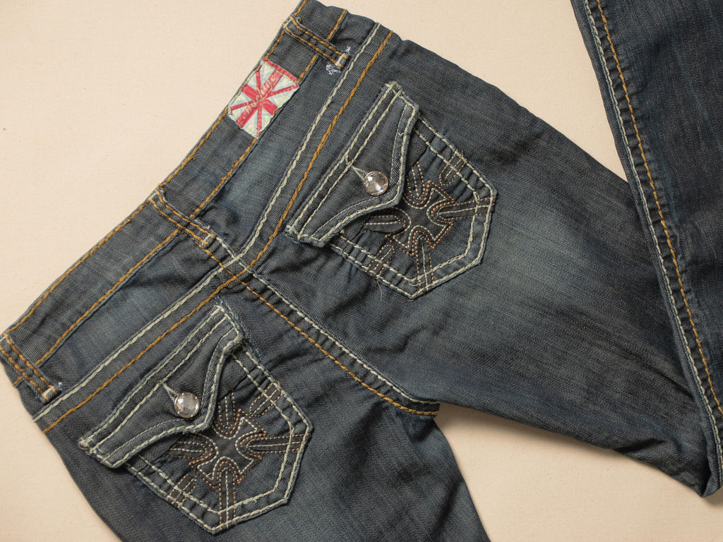 MACHINE DISTRESSED LOW RISE DARK WASH JEANS