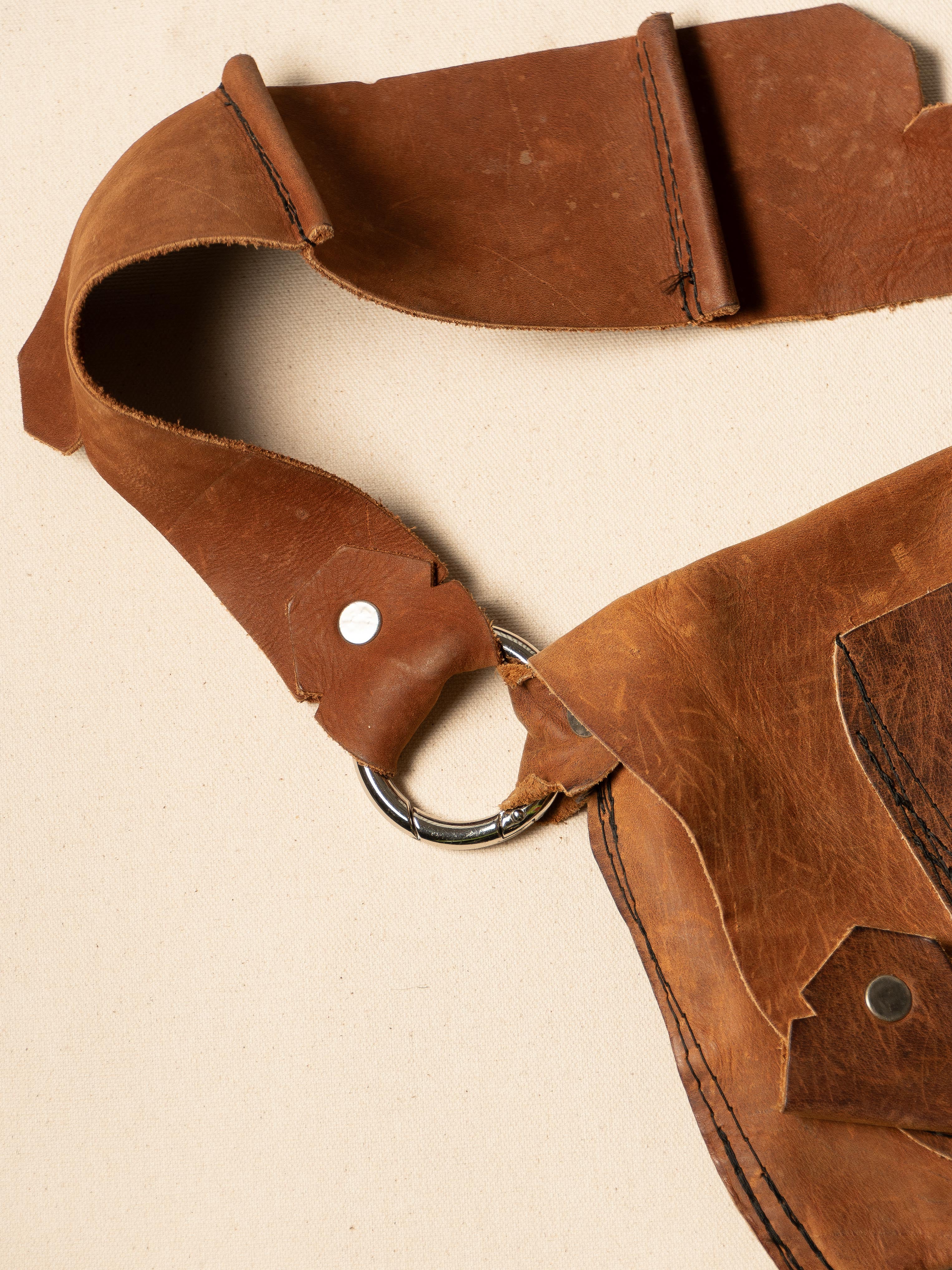((H(OM)E)) BROWN LEATHER RAW CUT PURSE