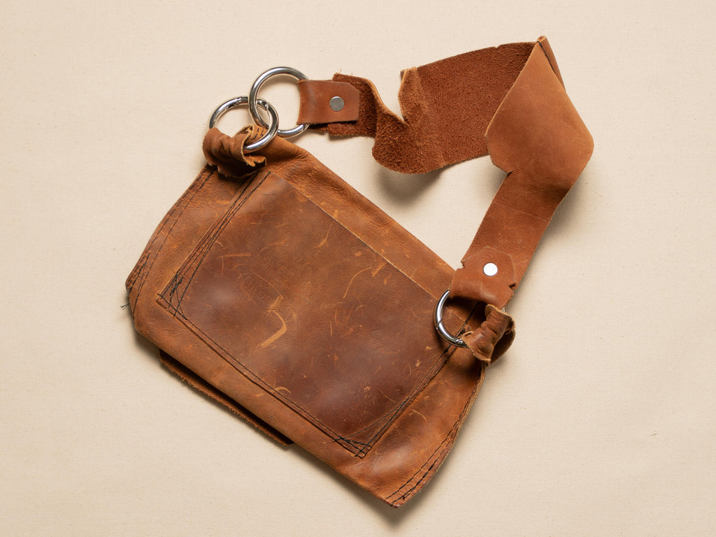 ((H(OM)E)) BROWN LEATHER RAW CUT PURSE