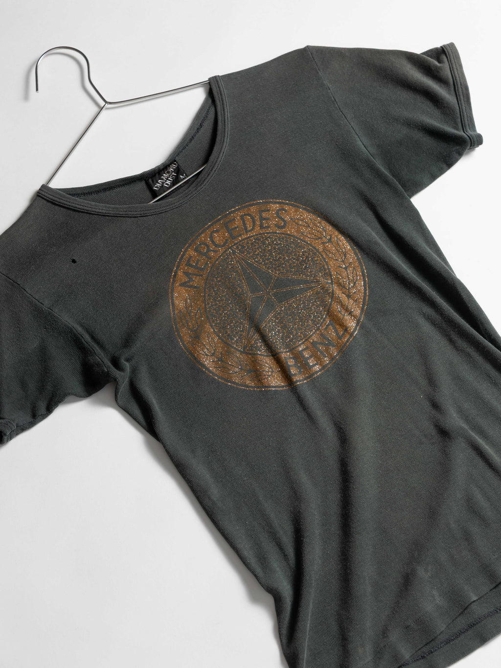 DIAMOND DUST GREY WASHED GOLD MERCEDES BENZ LOGO TEE