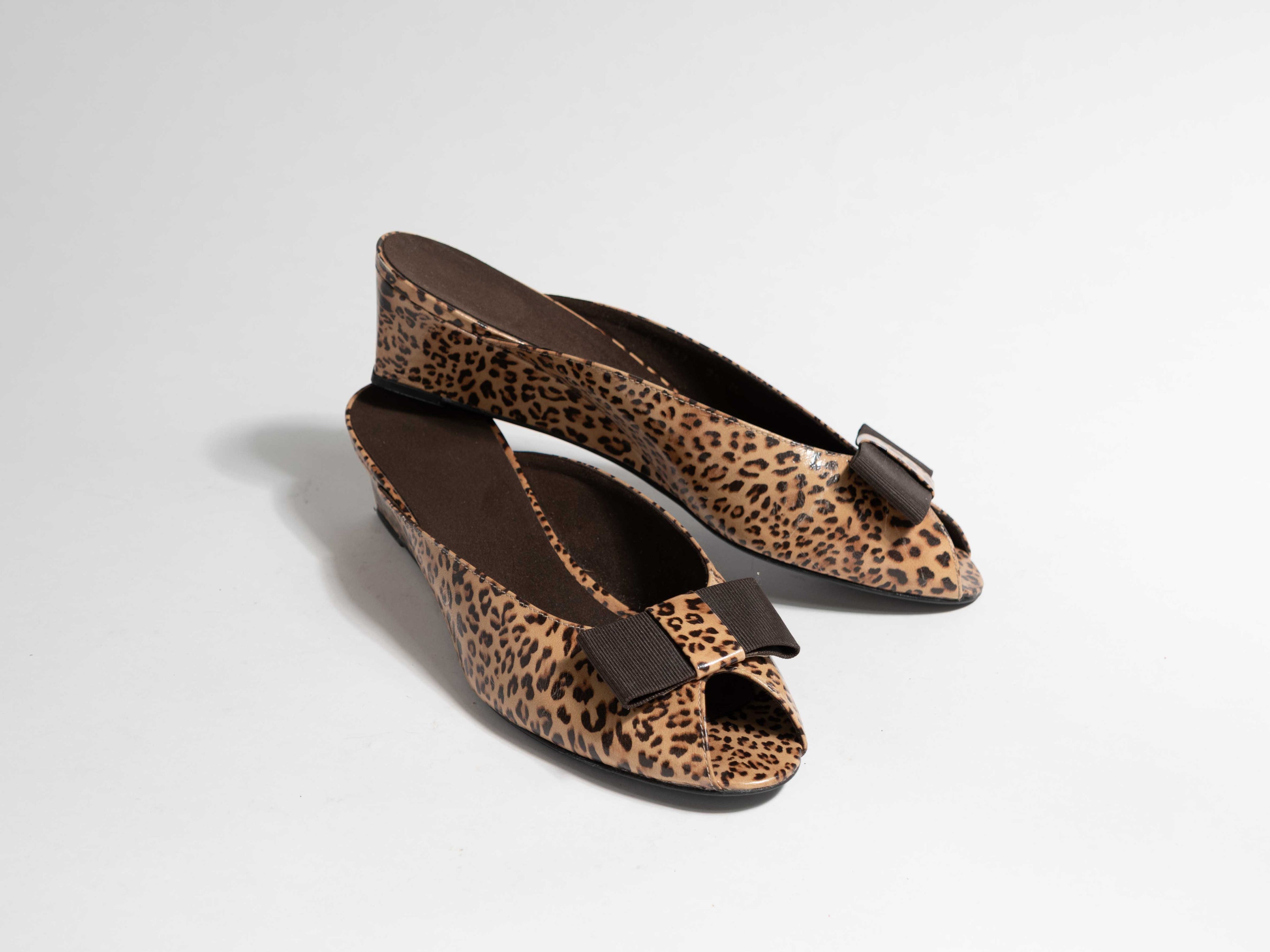 STUART WEITZMAN CHEETAH PRINT WEDGE