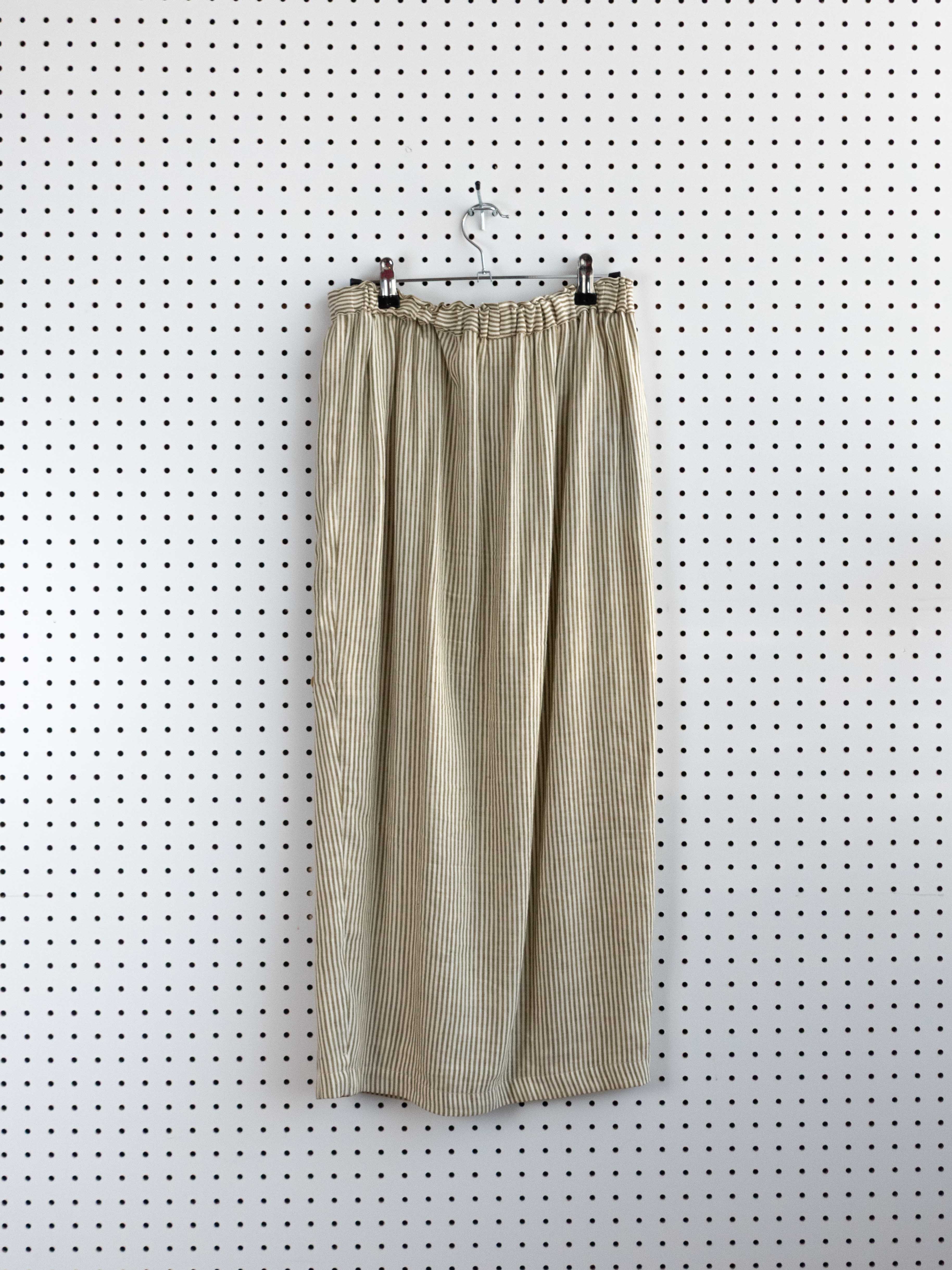 GREEN AND BEIGE STRIPED LINEN SKIRT WITH SIDE SLIT AND WOOD BUTTONS